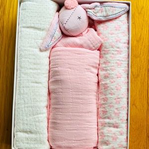 NIB Pottery Barn muslin swaddling blankets and thumbie.